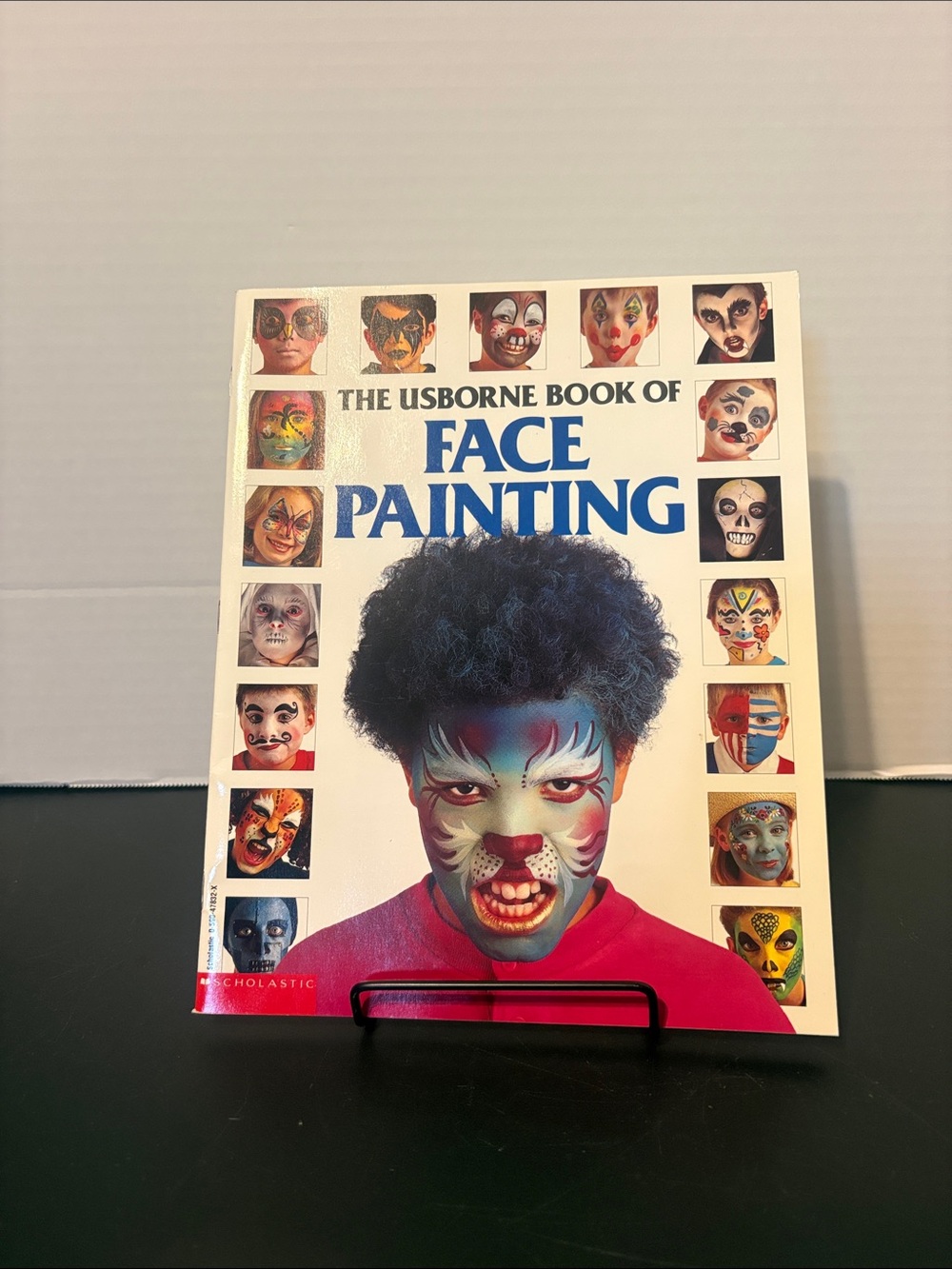 Scholastic Face Painting Guide - Blue, Red, White